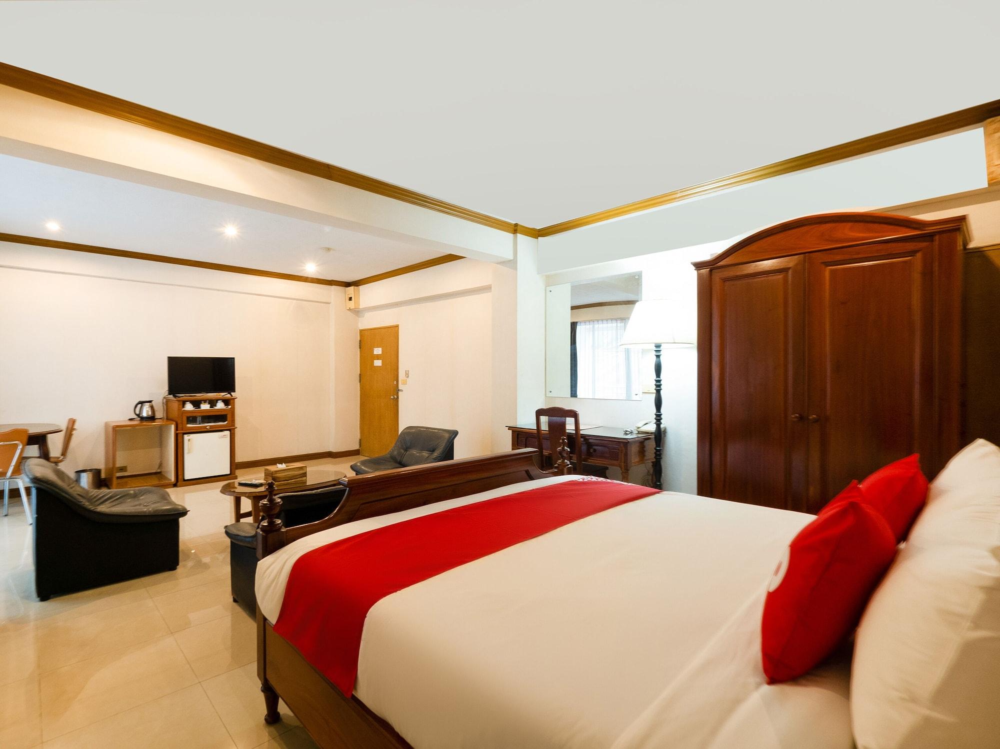 Hotel 12Pm Bangkok Esterno foto